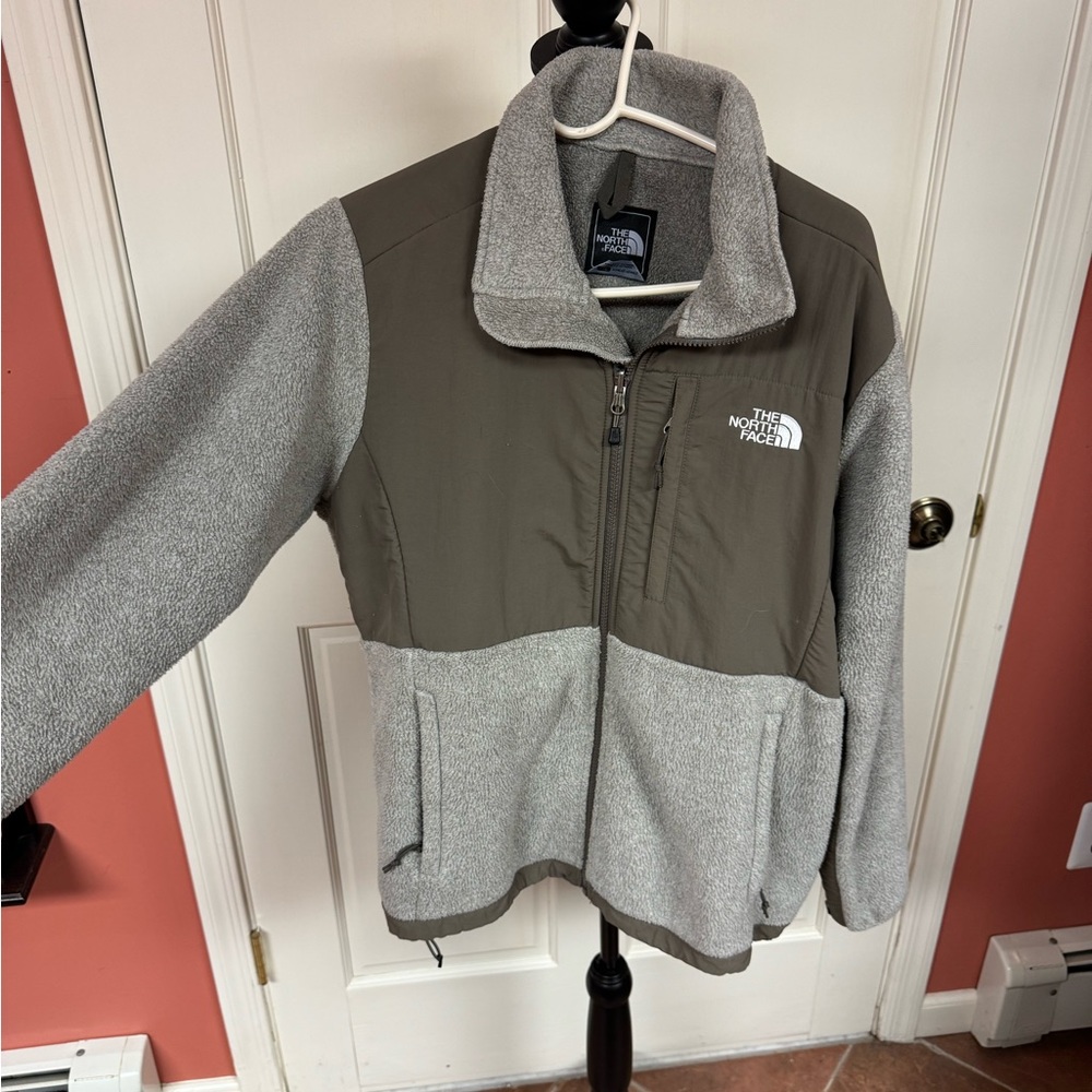 Women’s North Face Jacket
